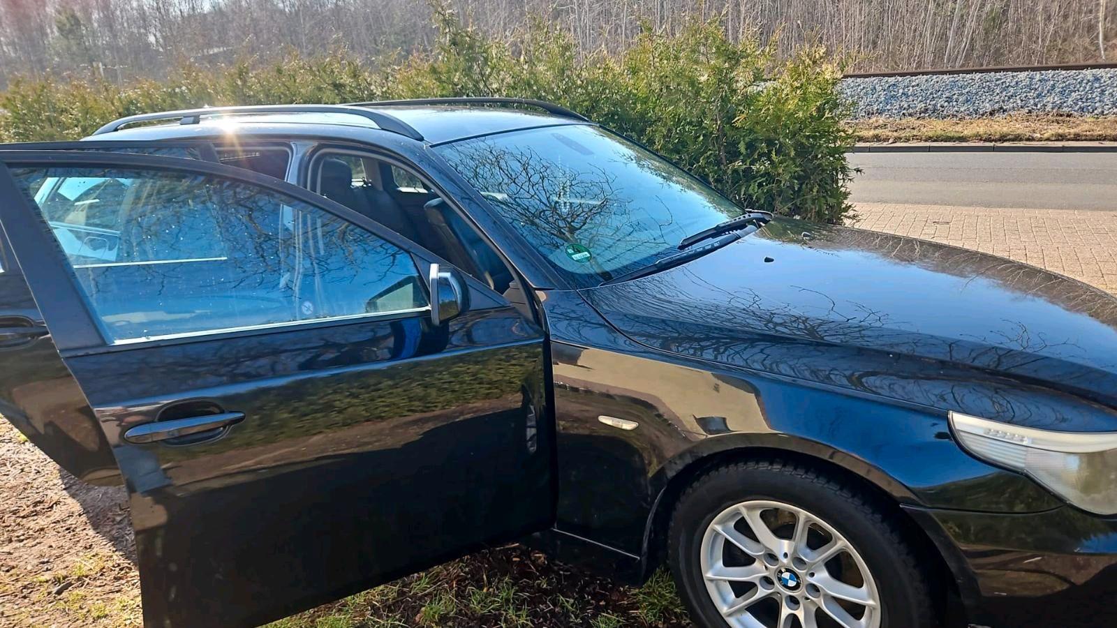 BMW 520 2004 — photo 12