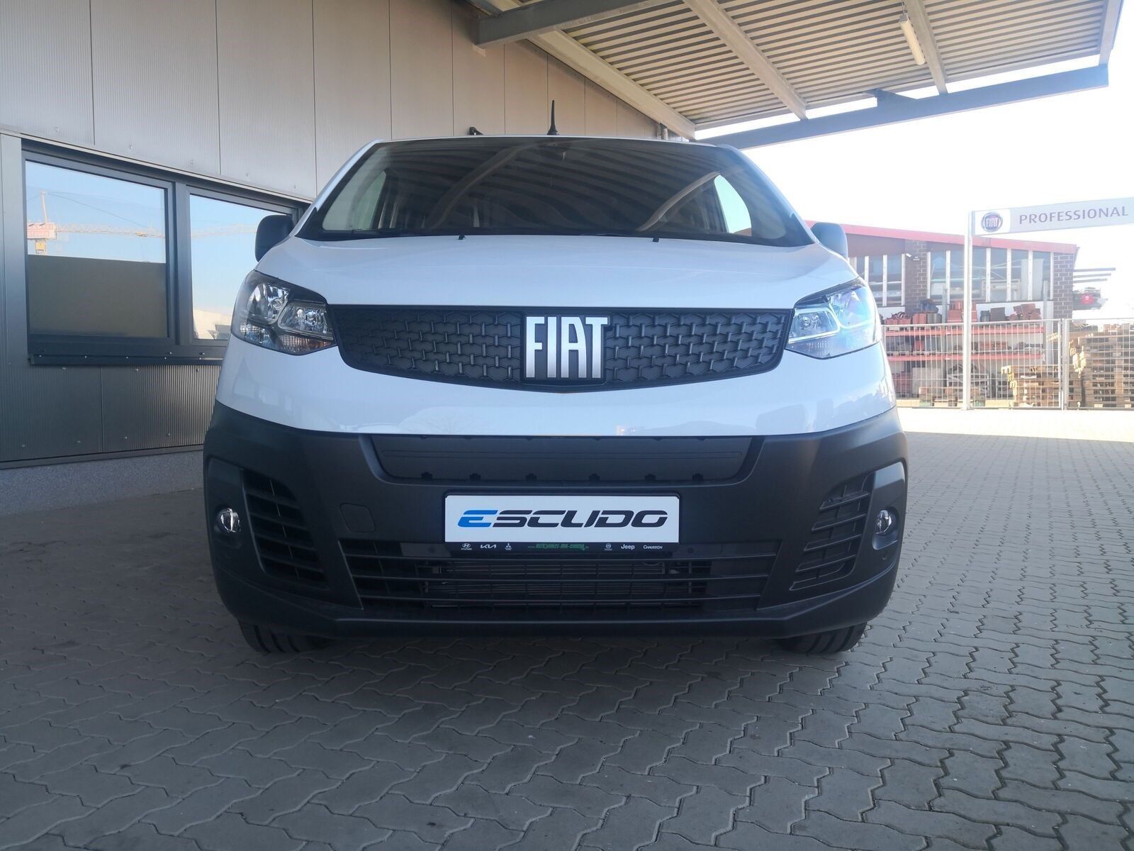 Fahrzeugabbildung Fiat Scudo e-Scudo S1 KaWa L3 75KWh Sofort ab Lager