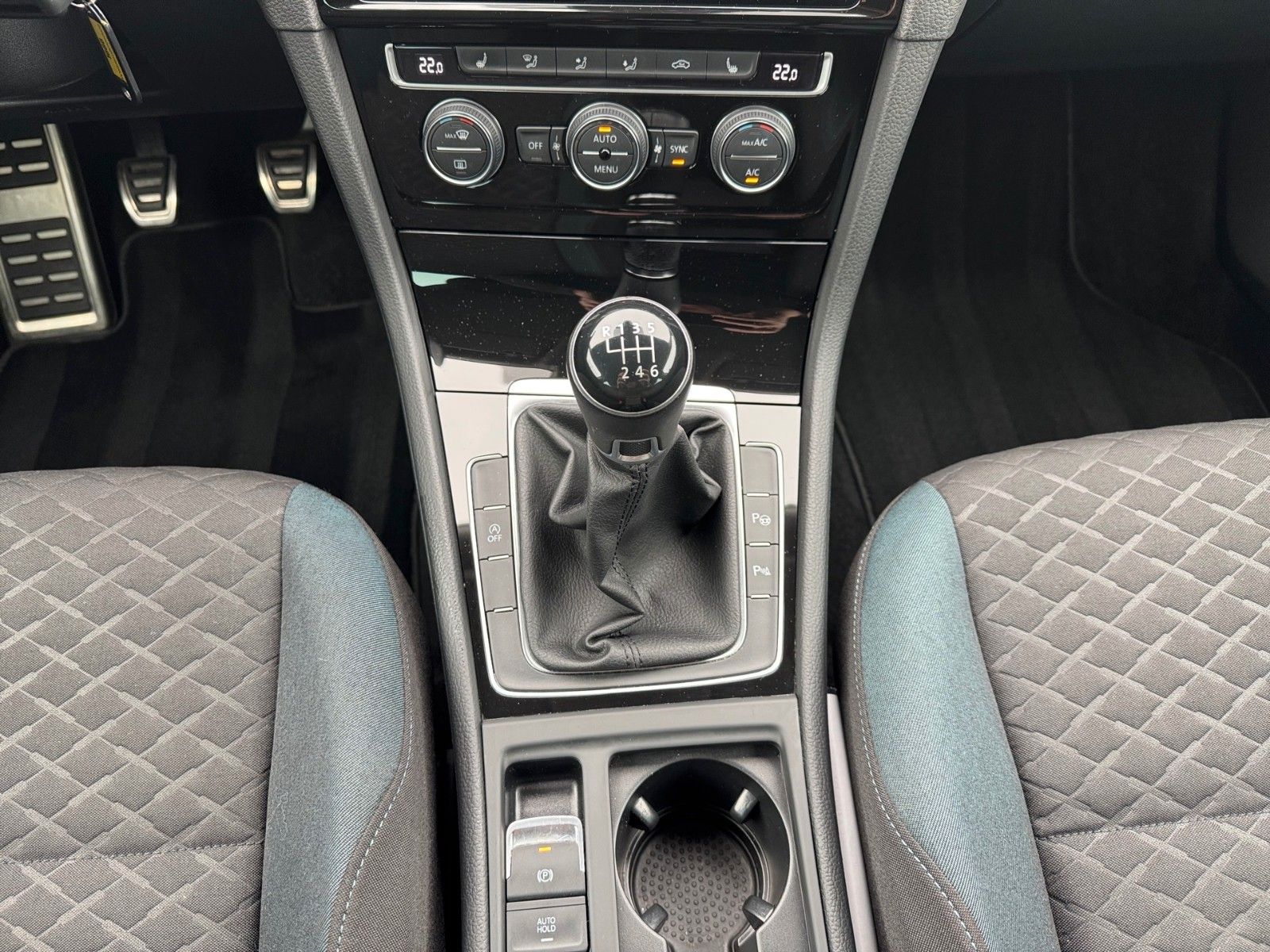 Fahrzeugabbildung Volkswagen Golf VII Lim. IQ.DRIVE