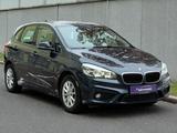 BMW 220 i Advantage Automatik *1.Hand* - BMW 2er Reihe mit Benzin-Antrieb: Van, Automatik
