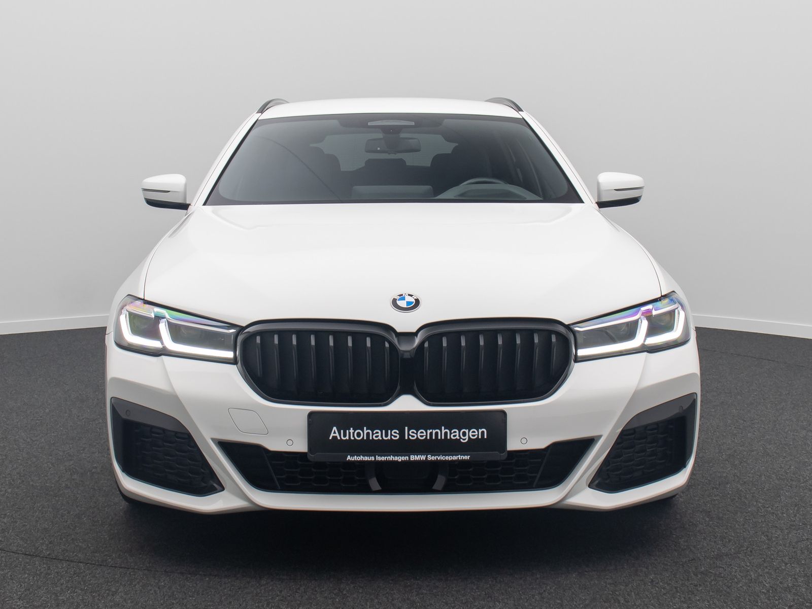 Fahrzeugabbildung BMW 530d xD M Sport DAB Kamera HUD Laser 4*Klima 19"
