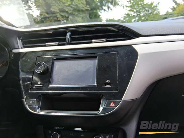 Corsa F Edition 1.2 Klima, Sitzheizung, Parkpilo
