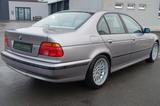 BMW 528i//1.HAND//TÜV+SER. NEU//M-Paket//AUTOMATIK// - BMW 528: 528i