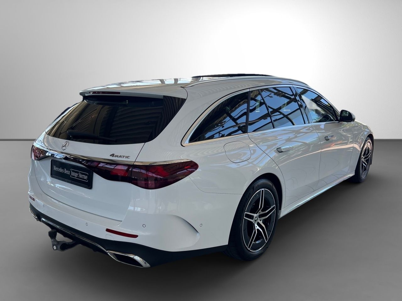 Mercedes-Benz E 300 T de 4M AMG Massage Sitzklima Superscreen foto 6