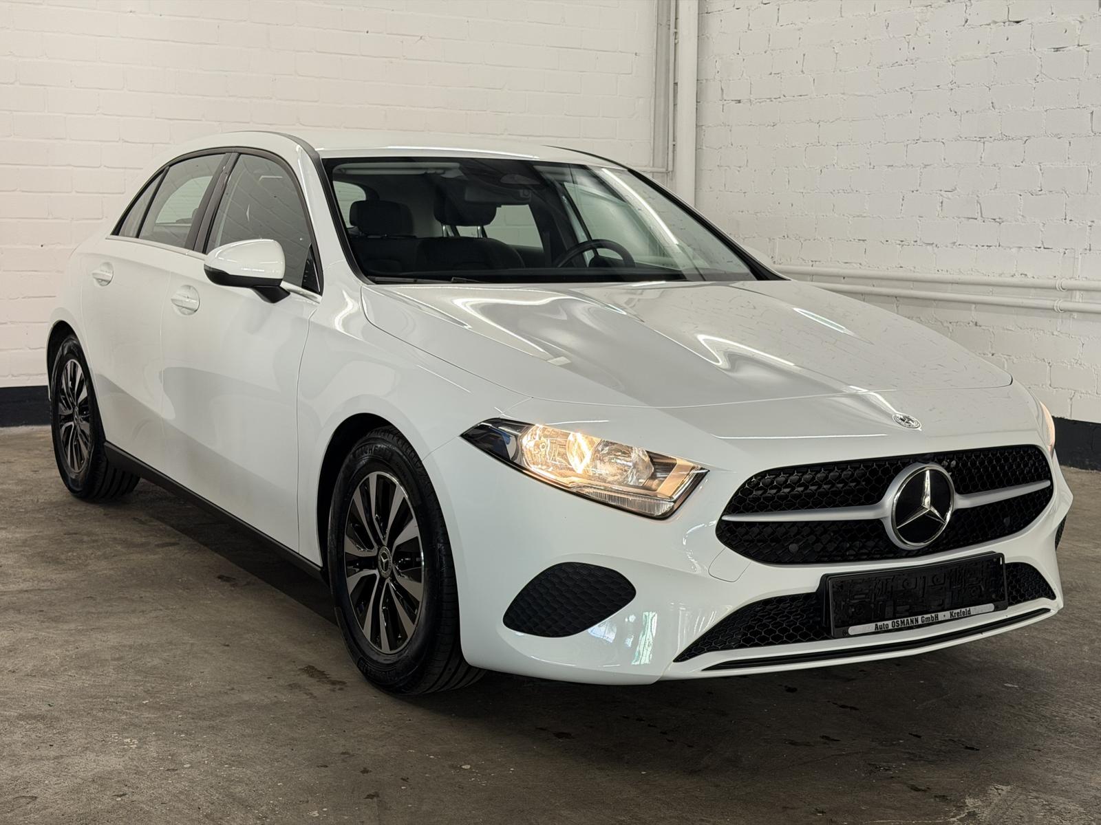 Mercedes-Benz A-Class d 8G-DCT Entry / RFK / NAVI / CarPlay, миниатюра 4