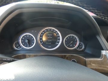 Mercedes E 200 - 11