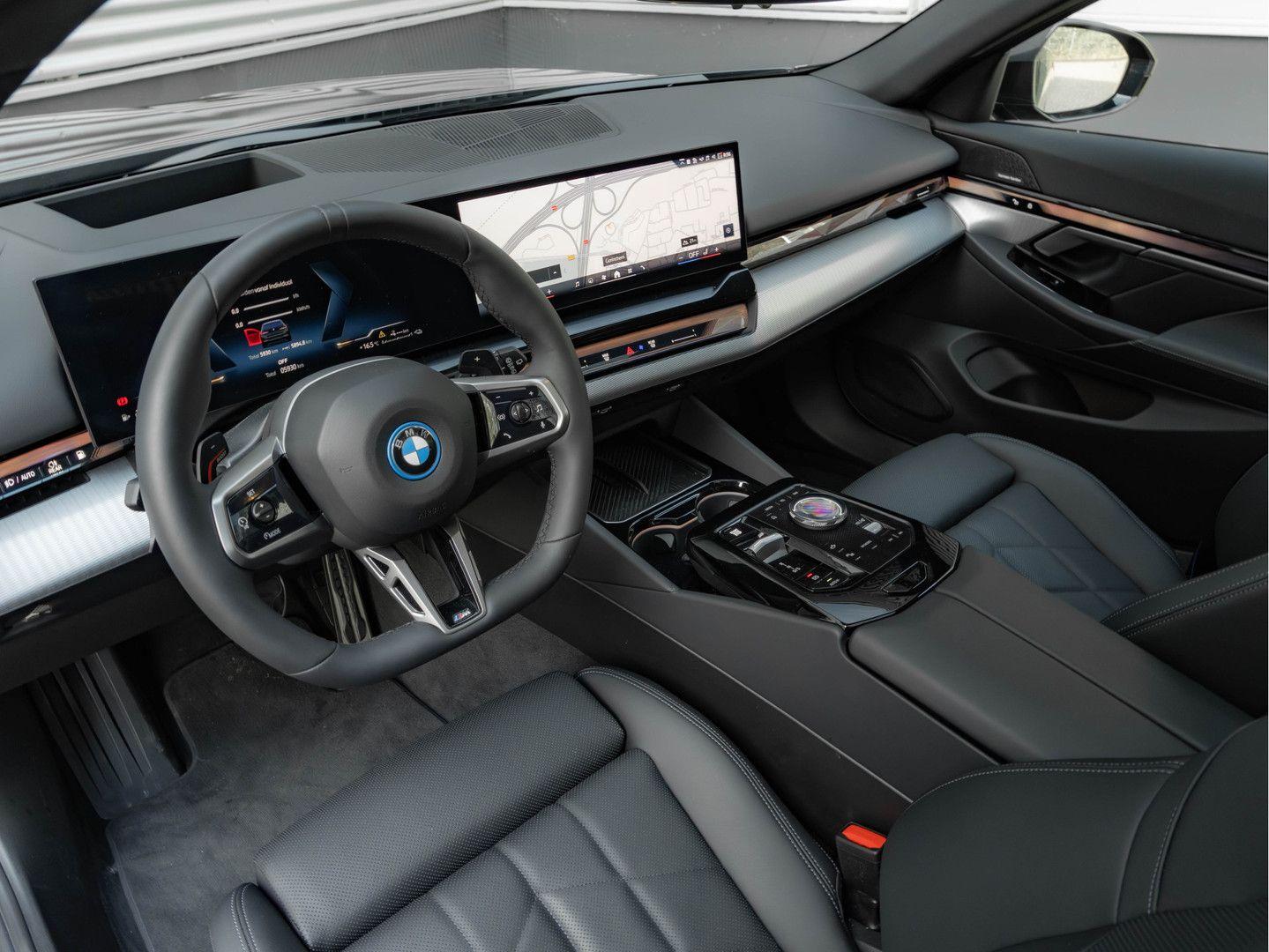 BMW 530 5-serie Touring 530e M-Sport Pro - Pano - AH