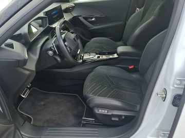 Peugeot 2008 GT 1.2 PureTech 130 360+AHK+Kam.+KeyLess+SD