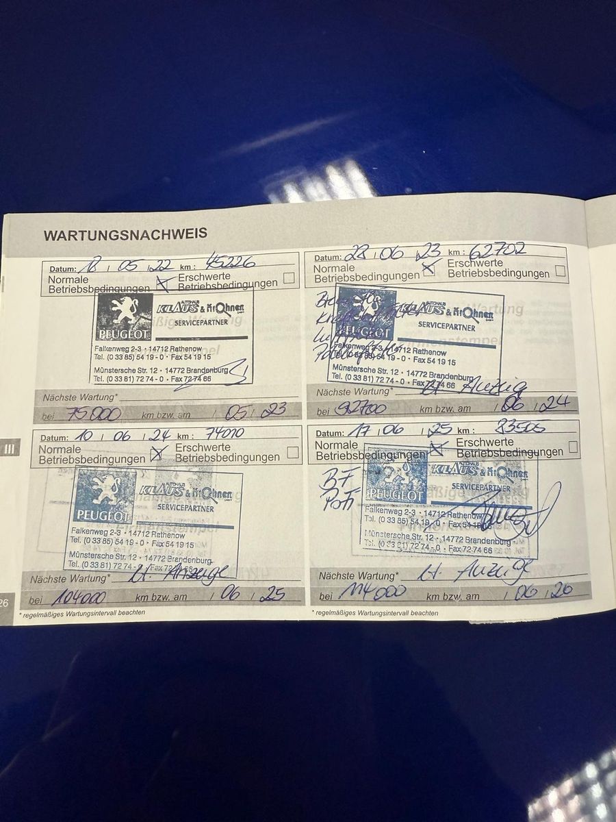 Fahrzeugabbildung Peugeot 308 GT /AHK /NAVI/KAMERA/LEDER/SCHECKHEFT