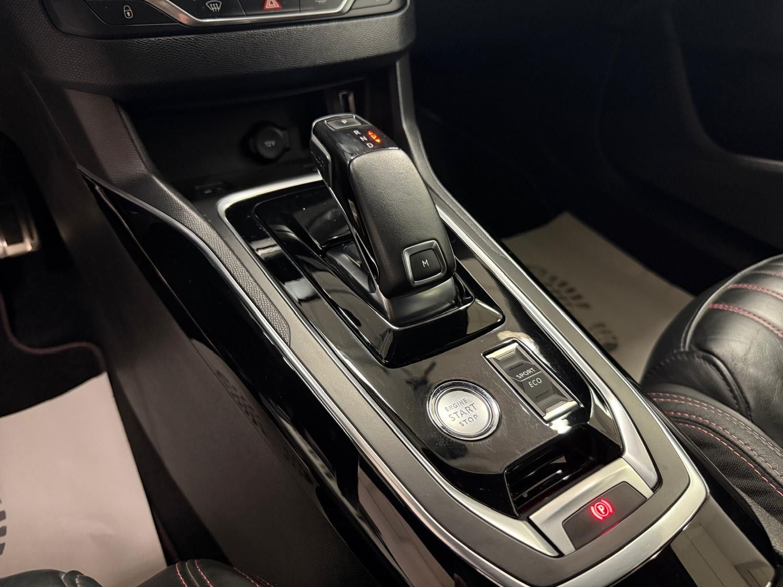 Fahrzeugabbildung Peugeot 308 GT /AHK /NAVI/KAMERA/LEDER/SCHECKHEFT