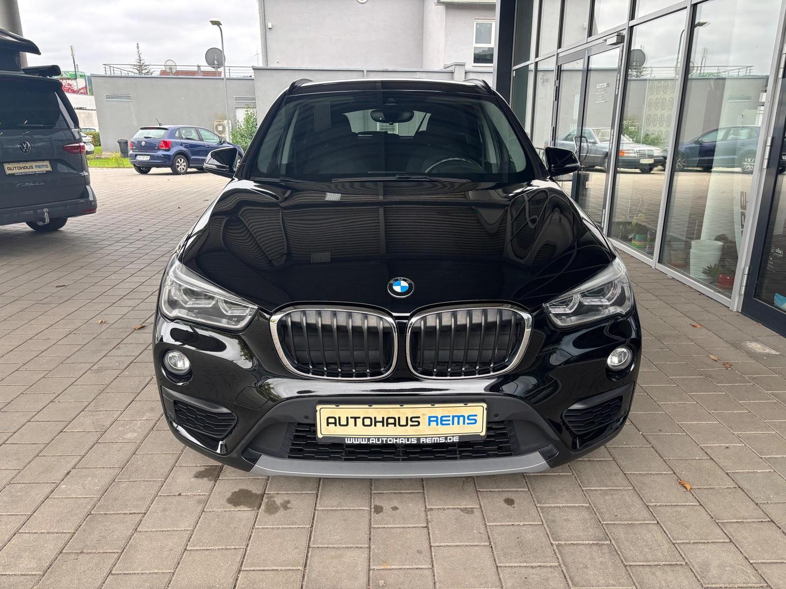 BMW X1 Sitzheizung, Tempomat, Navi, Kamera
