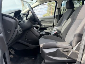 Ford C-Max - 12