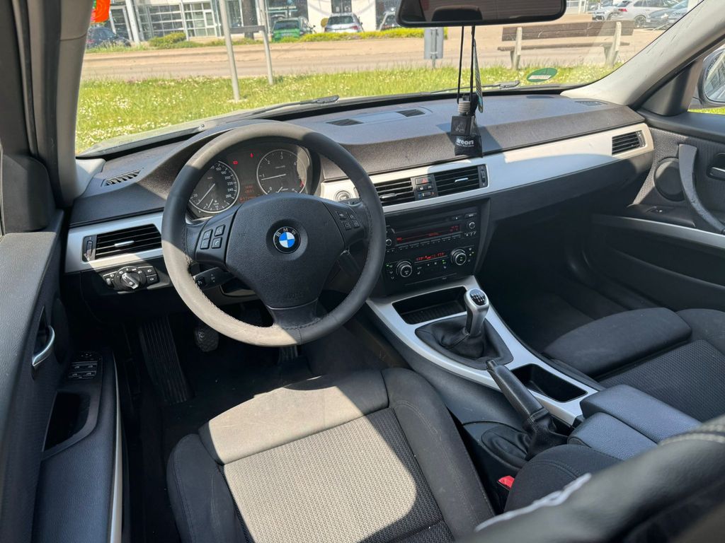 BMW 318 23