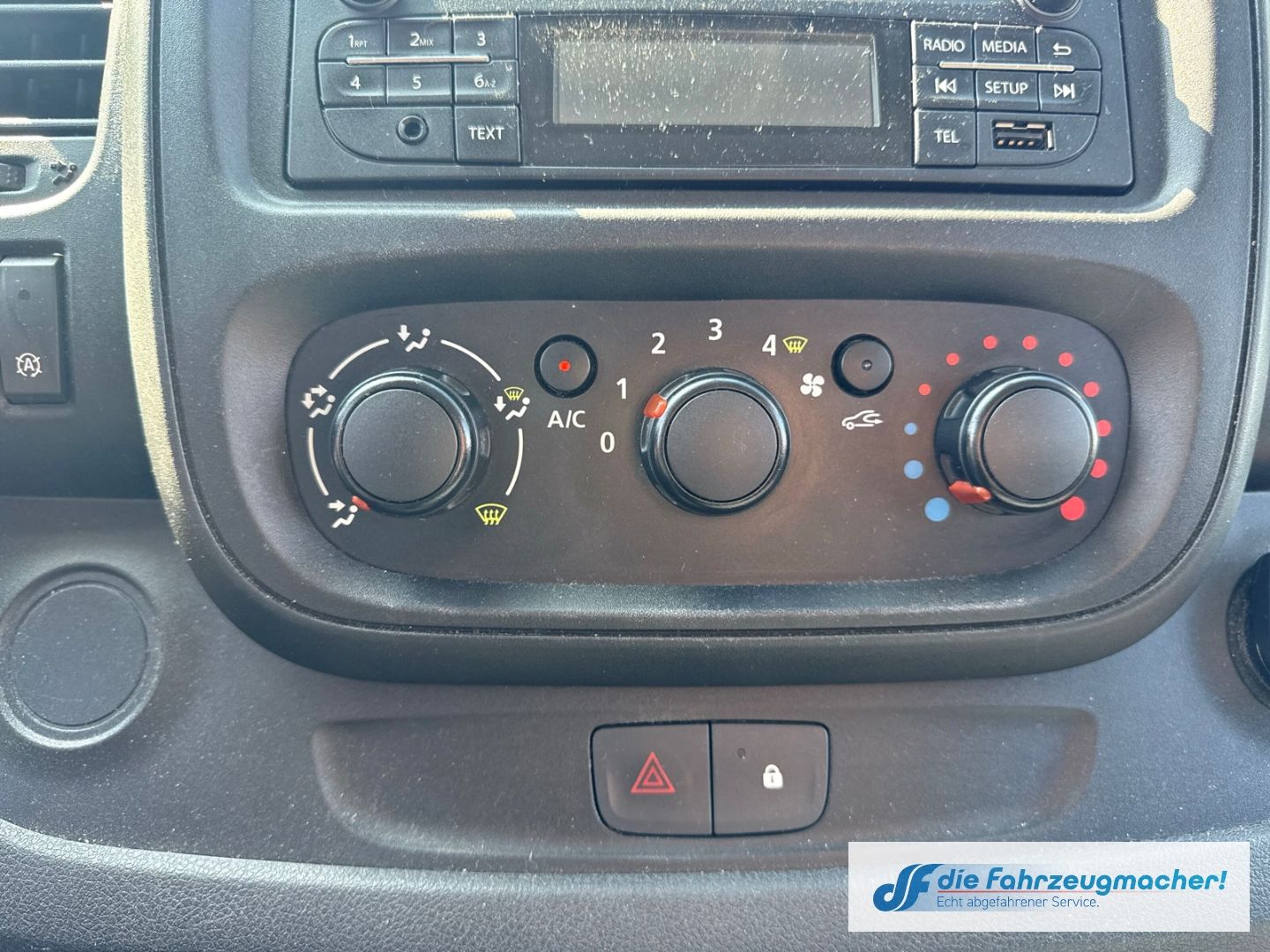 Fahrzeugabbildung Opel Vivaro B Kasten Combi L1H1 2,7t *7168 *EXPORT