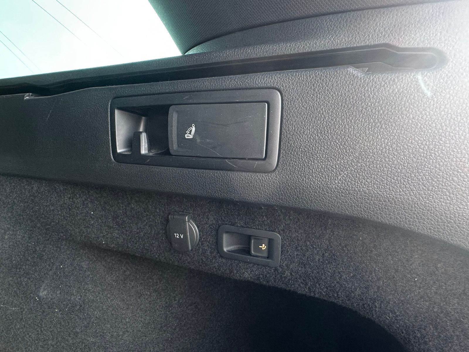 Fahrzeugabbildung Volkswagen Passat Variant Alltrack 4Motion