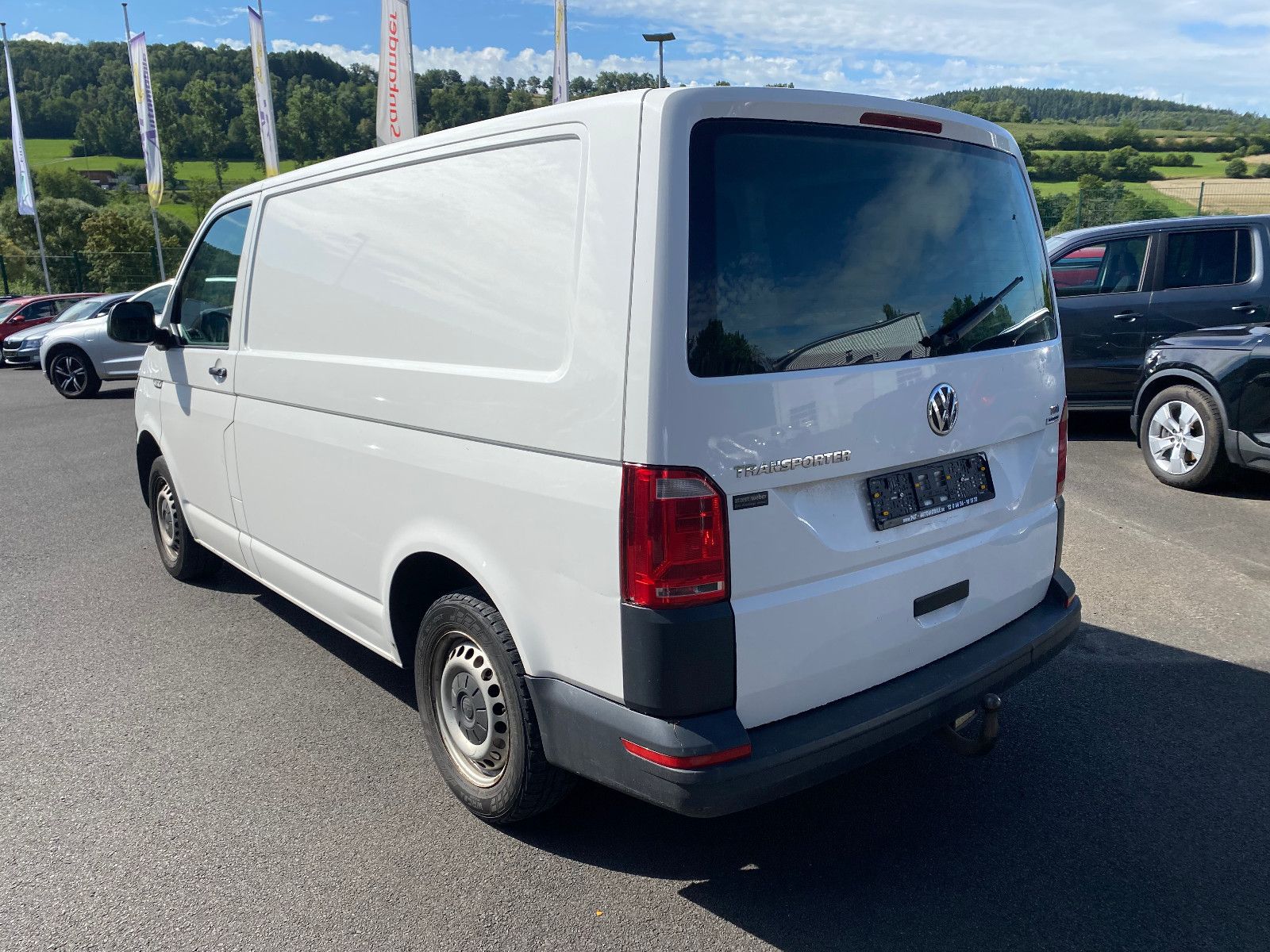 Fahrzeugabbildung Volkswagen T6 Transporter EcoProfi 3-Sitzer AHK SHZ Klima