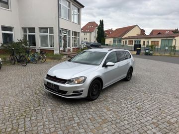 Volkswagen Golf - 2