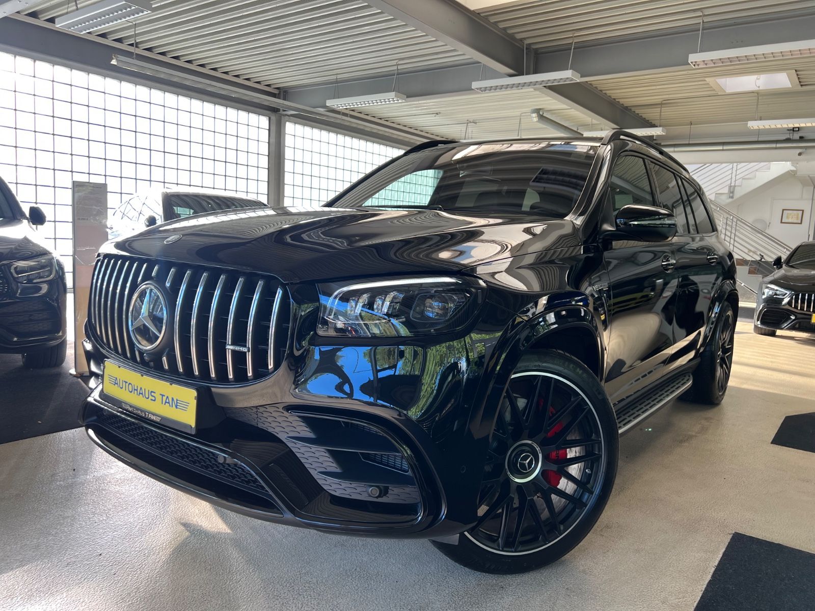 Fahrzeugabbildung Mercedes-Benz GLS 63 AMG 4 Matic*CARBON*3D BURMESTER*NEUWERTIG