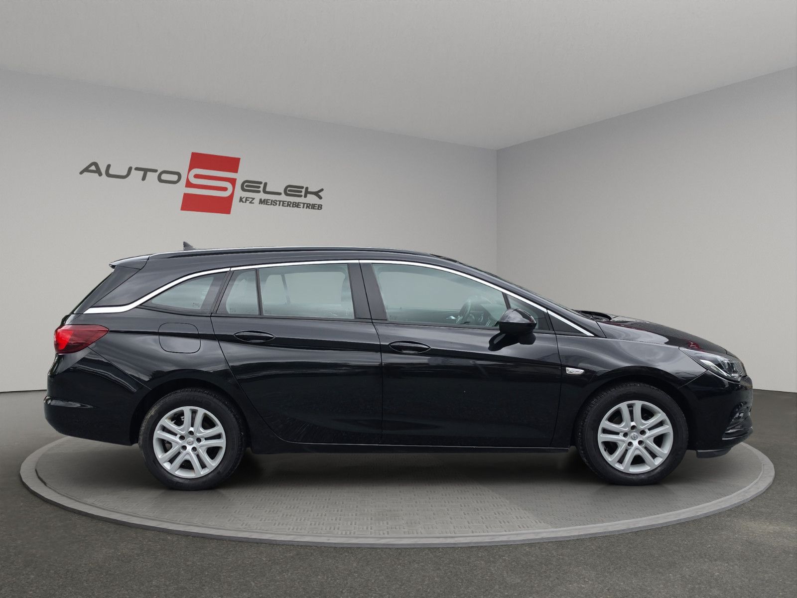 Fahrzeugabbildung Opel Astra K Sports Tourer Edition*NAVI*TEMPOMAT*PDC