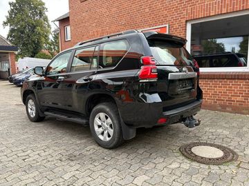 Toyota Land Cruiser - 4