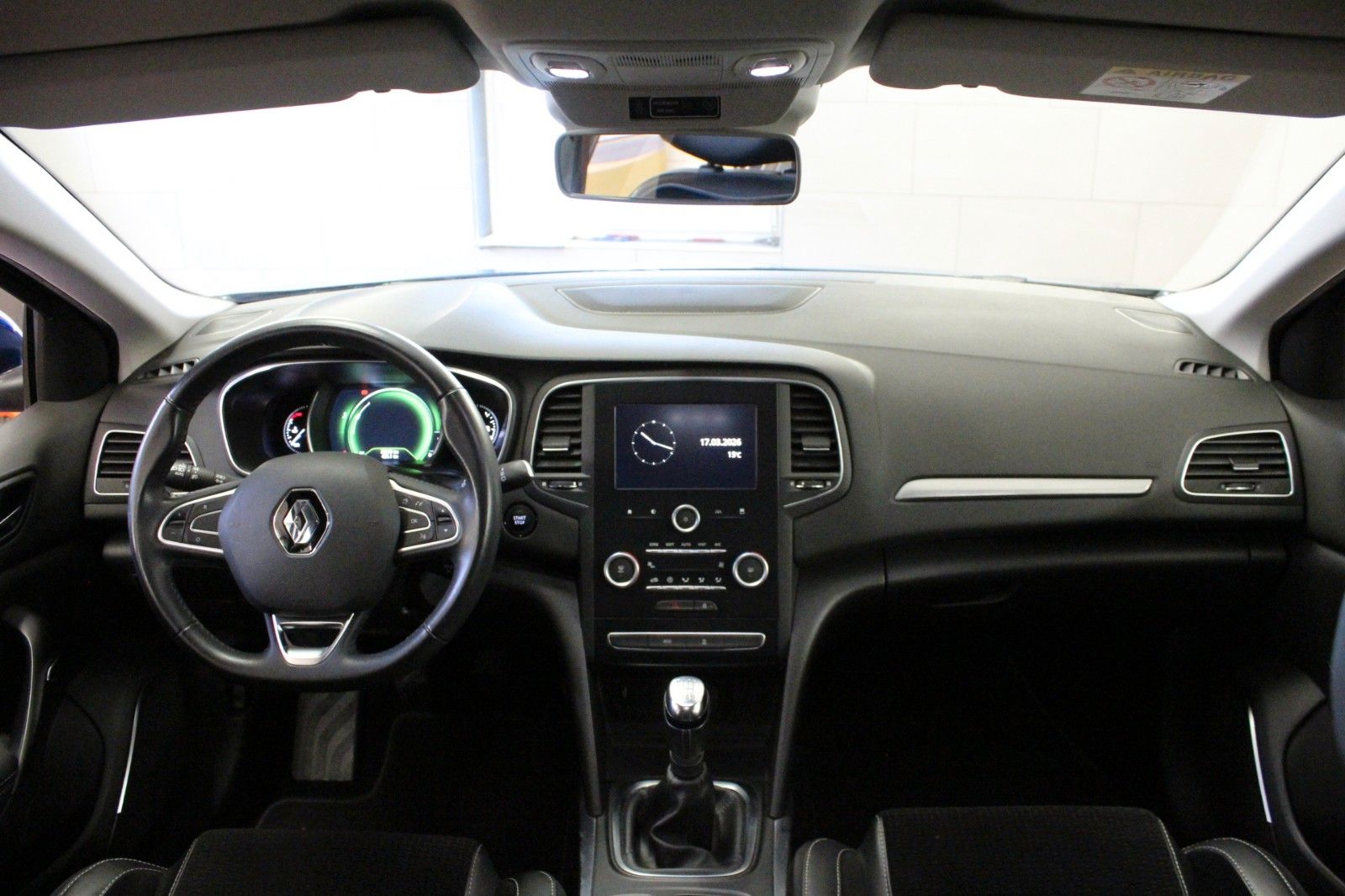 Fahrzeugabbildung Renault Megane ENERGY TCe 130 Intens/*Winterräder