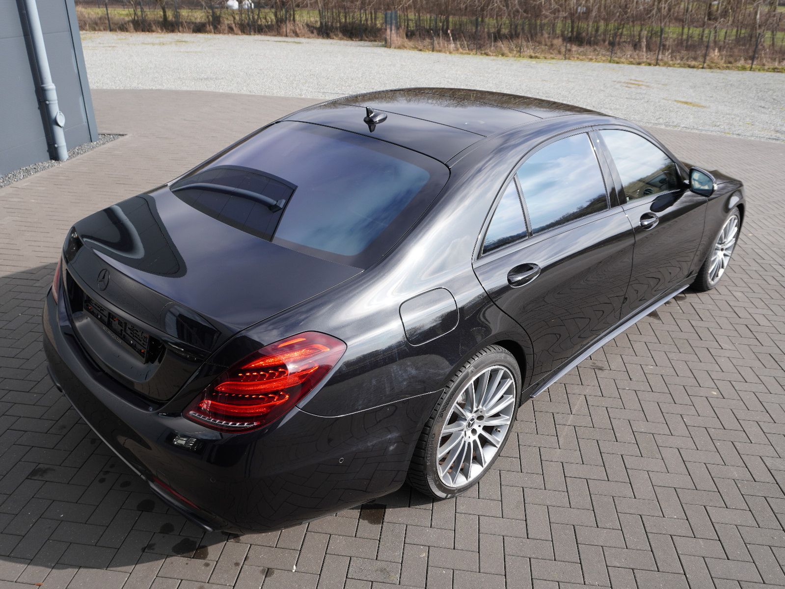 Fahrzeugabbildung Mercedes-Benz S 560 4Matic L AMG