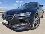 Skoda Superb 2.0 TDI DSG*L&K*VIR*PANO*MATRIX*AHK*360! - Skoda Superb 3V