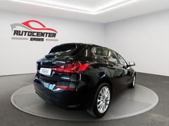BMW 118  i Advantage LED NAVI PDC AHK Panorama