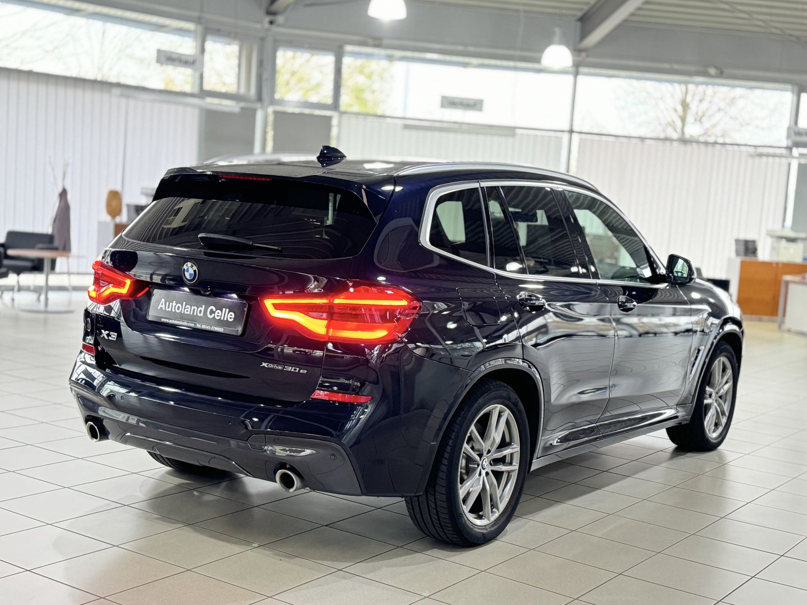 Fahrzeugabbildung BMW X3 xD30e M Sport Panorama 360° DAB HiFi Alarm