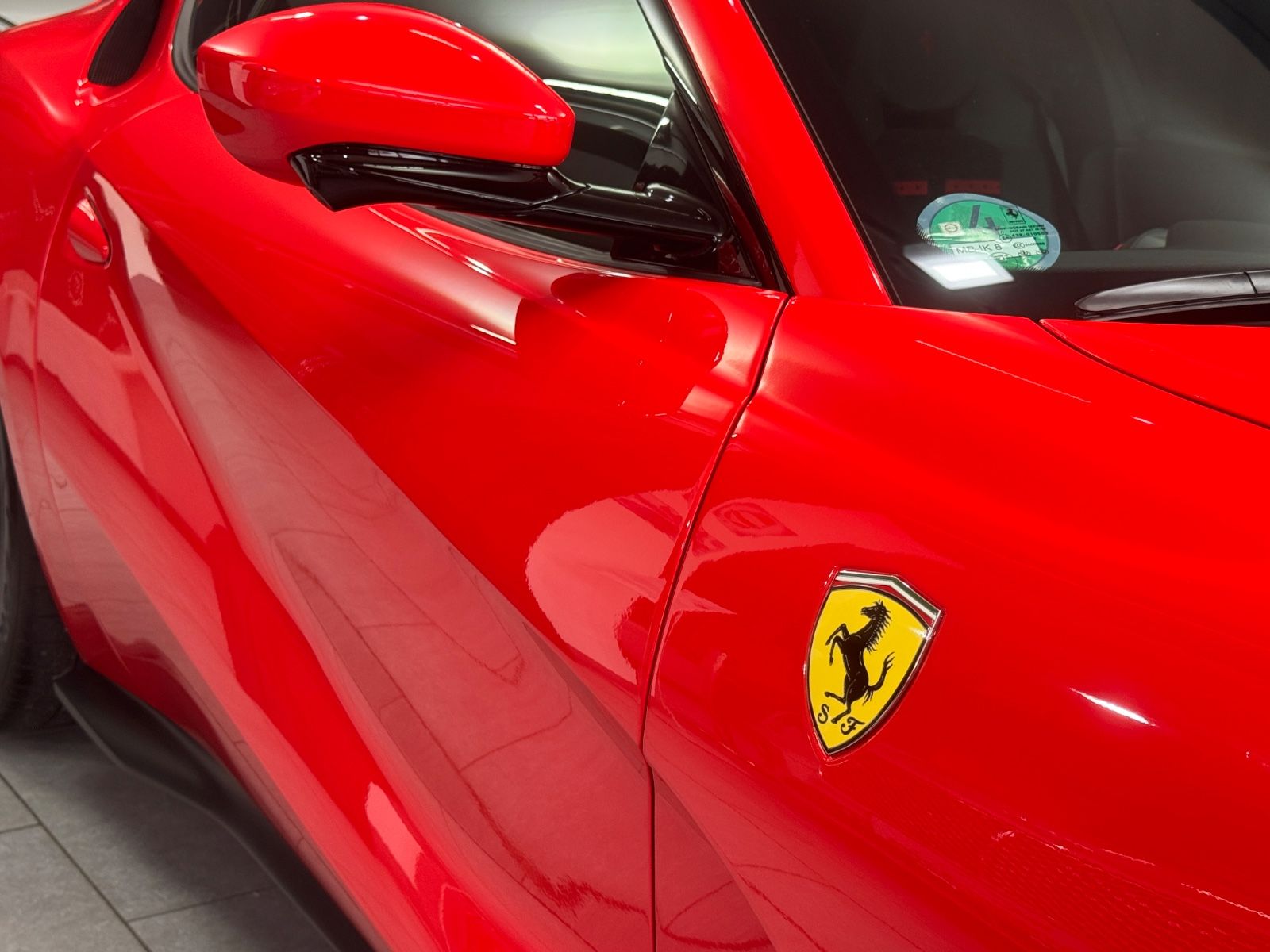 Fahrzeugabbildung Ferrari 812 Superfast|CARBON-SCHALENSITZE|360"KAMERA|ACC