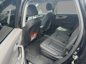 Audi Q7 - 7