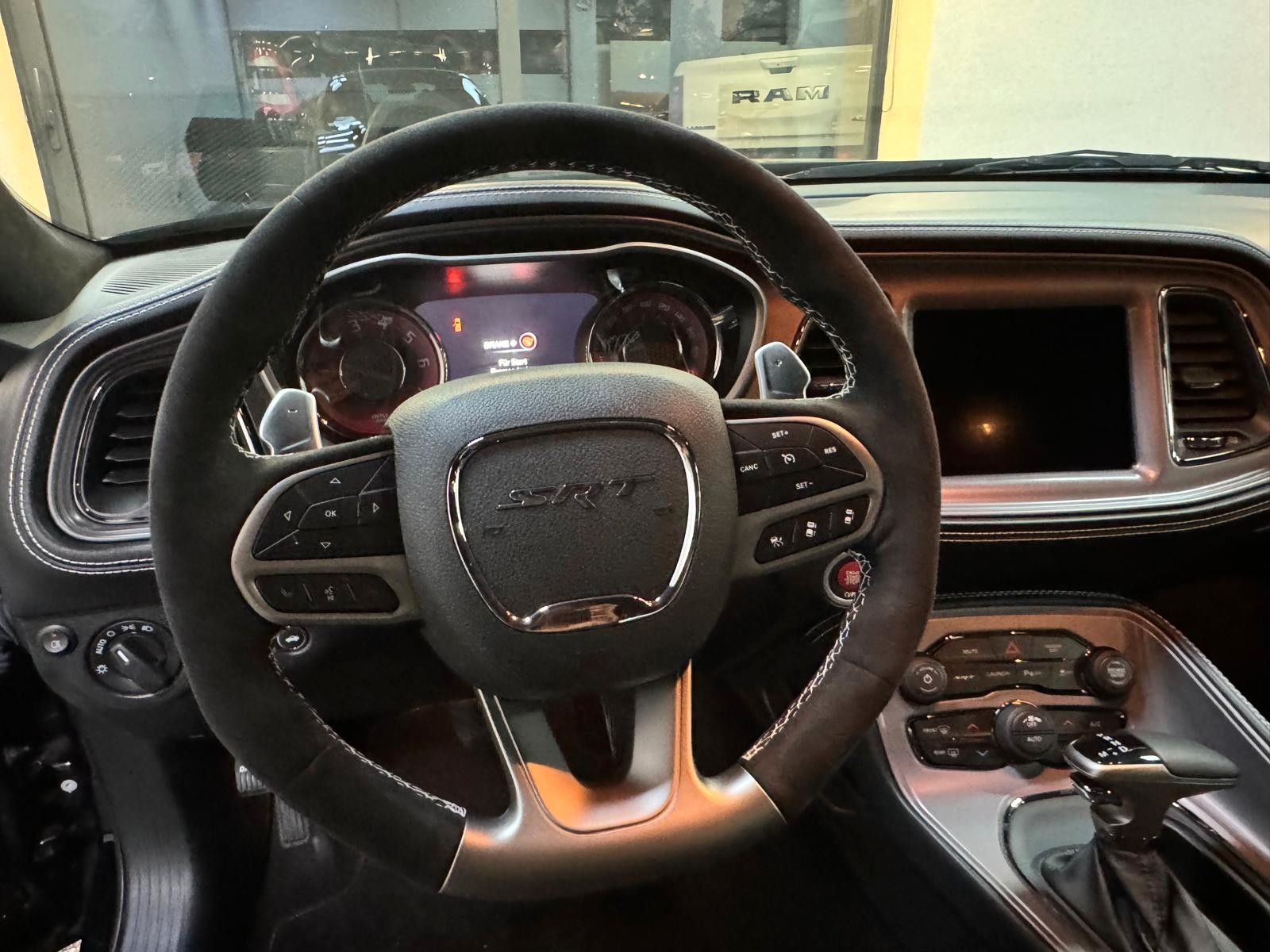 Fahrzeugabbildung Dodge HELLCAT JAILBREAK -LAST CALL-YELLOW CALIPERS