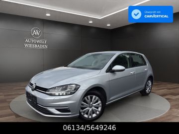 Volkswagen Golf - 1