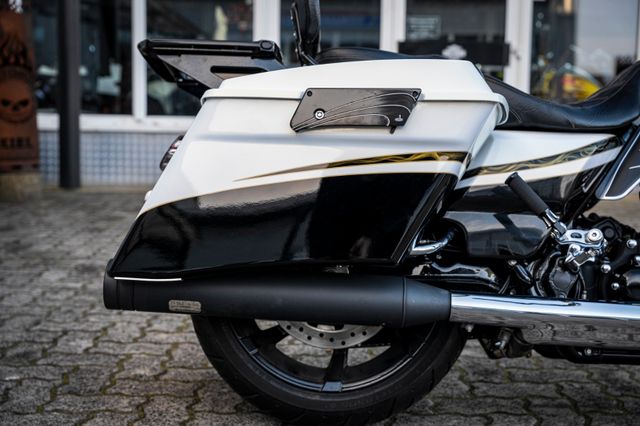 Fahrzeugabbildung Harley-Davidson CVO  ROAD GLIDE FLTRXSE - JEKILL&HYDE - 26 ZOLL