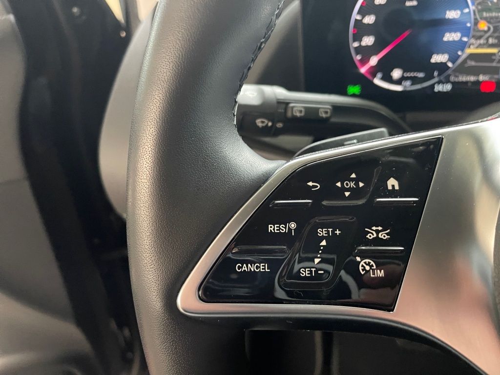 Fahrzeugabbildung Mercedes-Benz GLA 180 Progressive AHK Totwi. Navi LED SHZ KAM