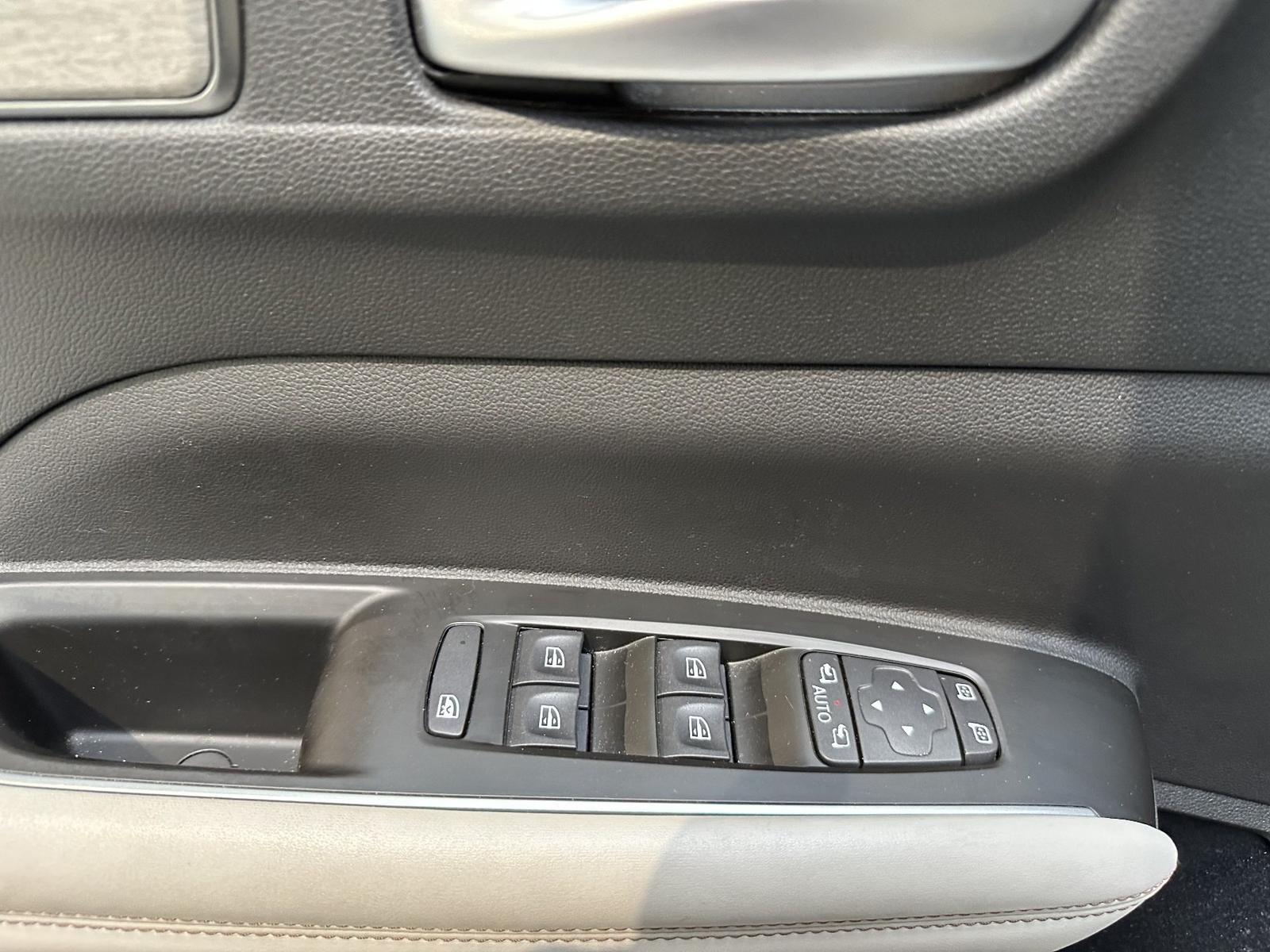 Renault Koleos INITIALE PARIS dCi 185 4WD X-tronic, миниатюра 29
