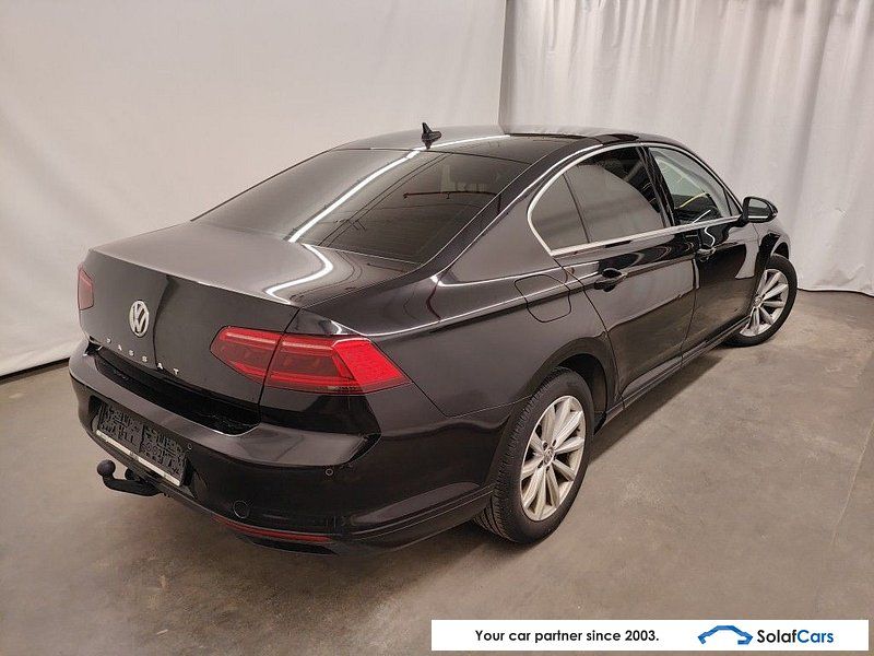 Volkswagen Passat 1.6 TDI Style Aut. IQ-Light Virtual ACC  imagem 3
