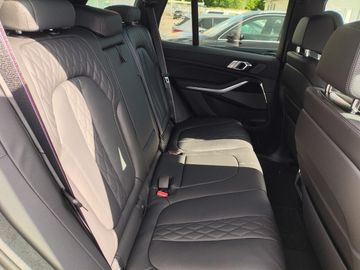 BMW X5 xDrive50e M Sportpaket HK HiFi DAB LED