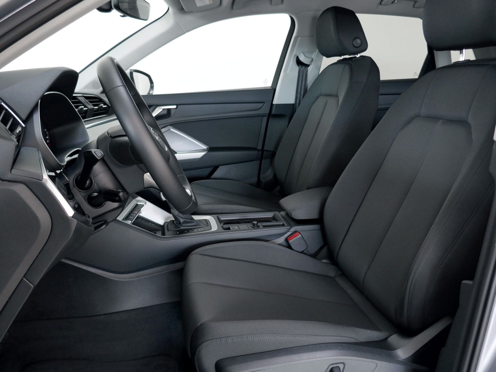 Fahrzeugabbildung Audi Q3 35 Advanced 2.0 TDI S-tronic | LED AHK RFK