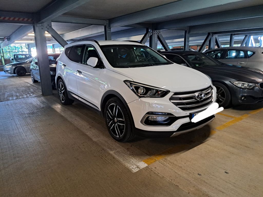 Image of Hyundai SANTA FE
