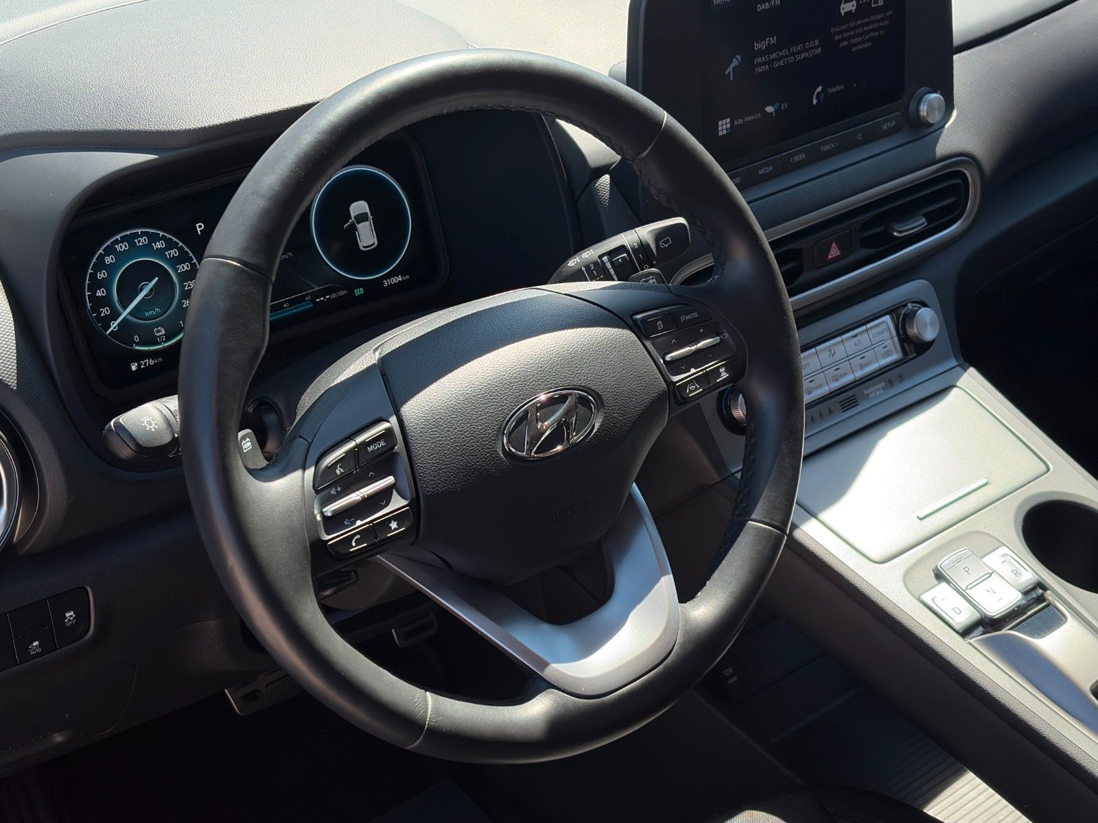 Fahrzeugabbildung Hyundai KONA E Select SHZ LHZ ACC PDC LKA Navi CarPlay