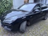Porsche Cayenne Turbo S E-Hybrid Turbo S - Porsche Cayenne in Lübeck