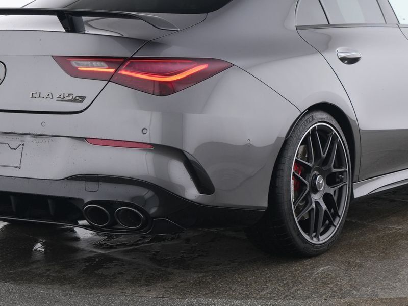 Fahrzeugabbildung Mercedes-Benz CLA 45 S AMG Perf.Sitze AERO Sitzklima 19"Kreuzs