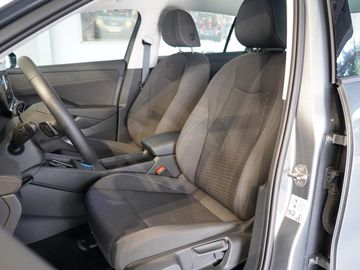 Volkswagen T-Roc - 12