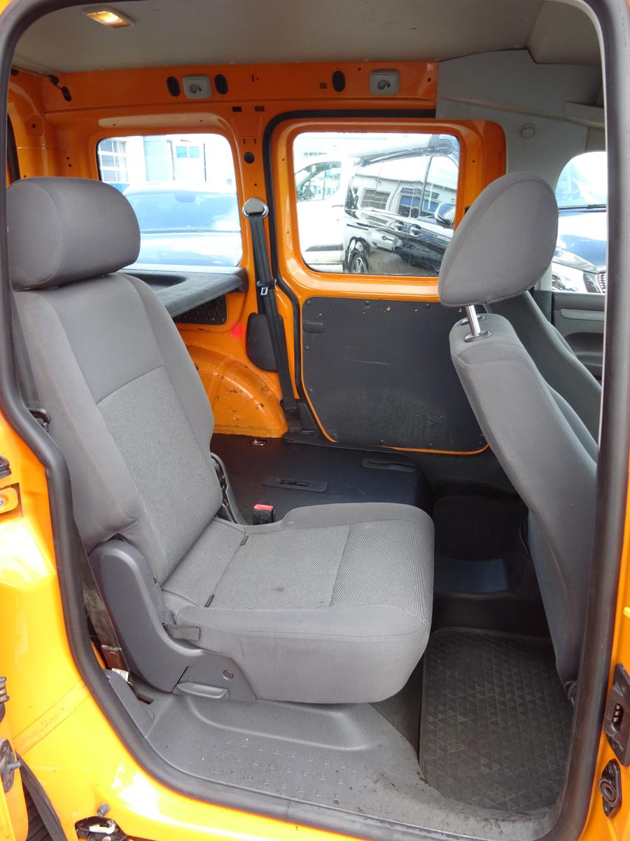 Volkswagen Caddy 2015 — photo 12