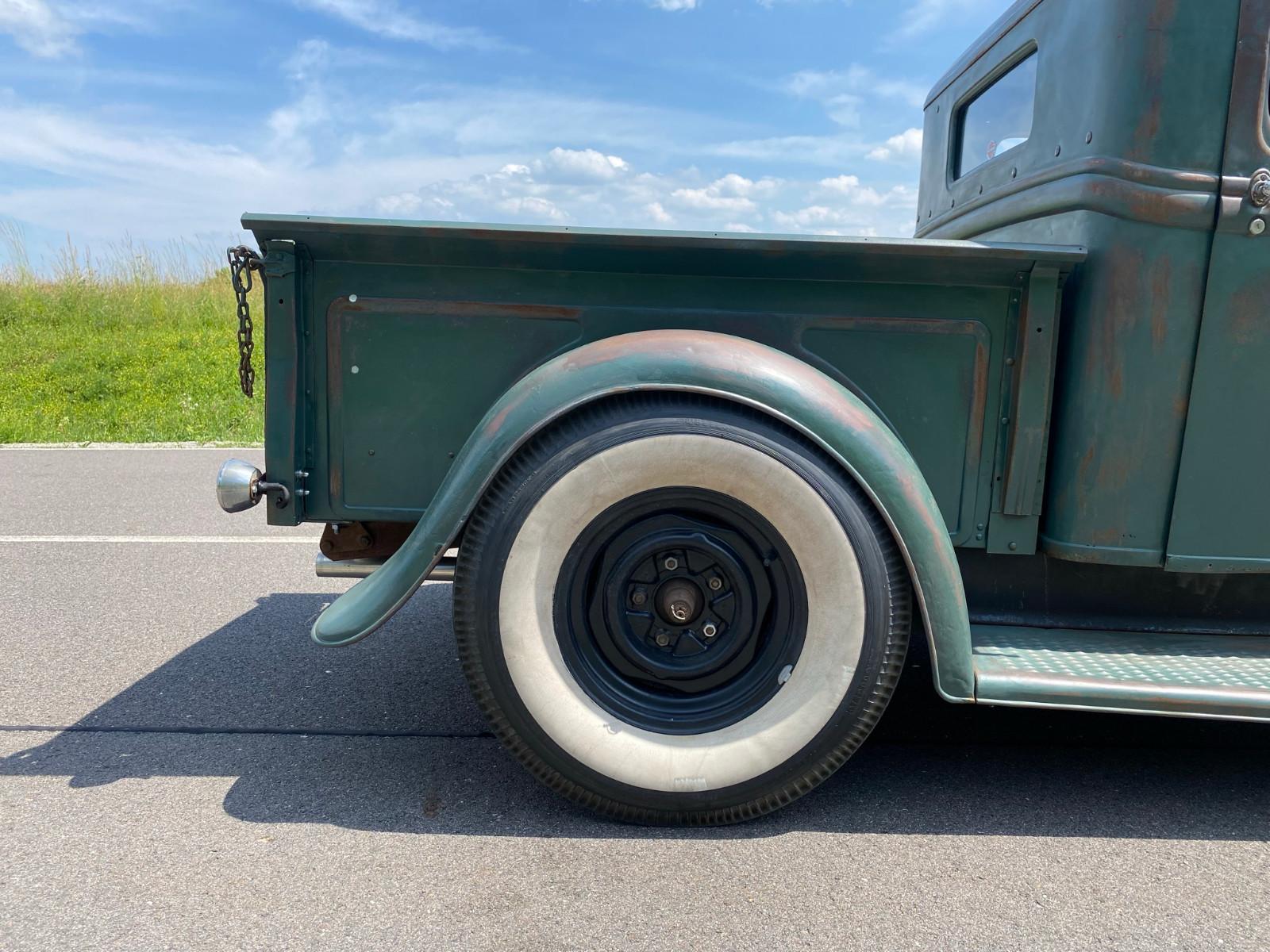 Ford Pickup 1932 V8 "Ford Outlaw Speed Shop" Hot Rod