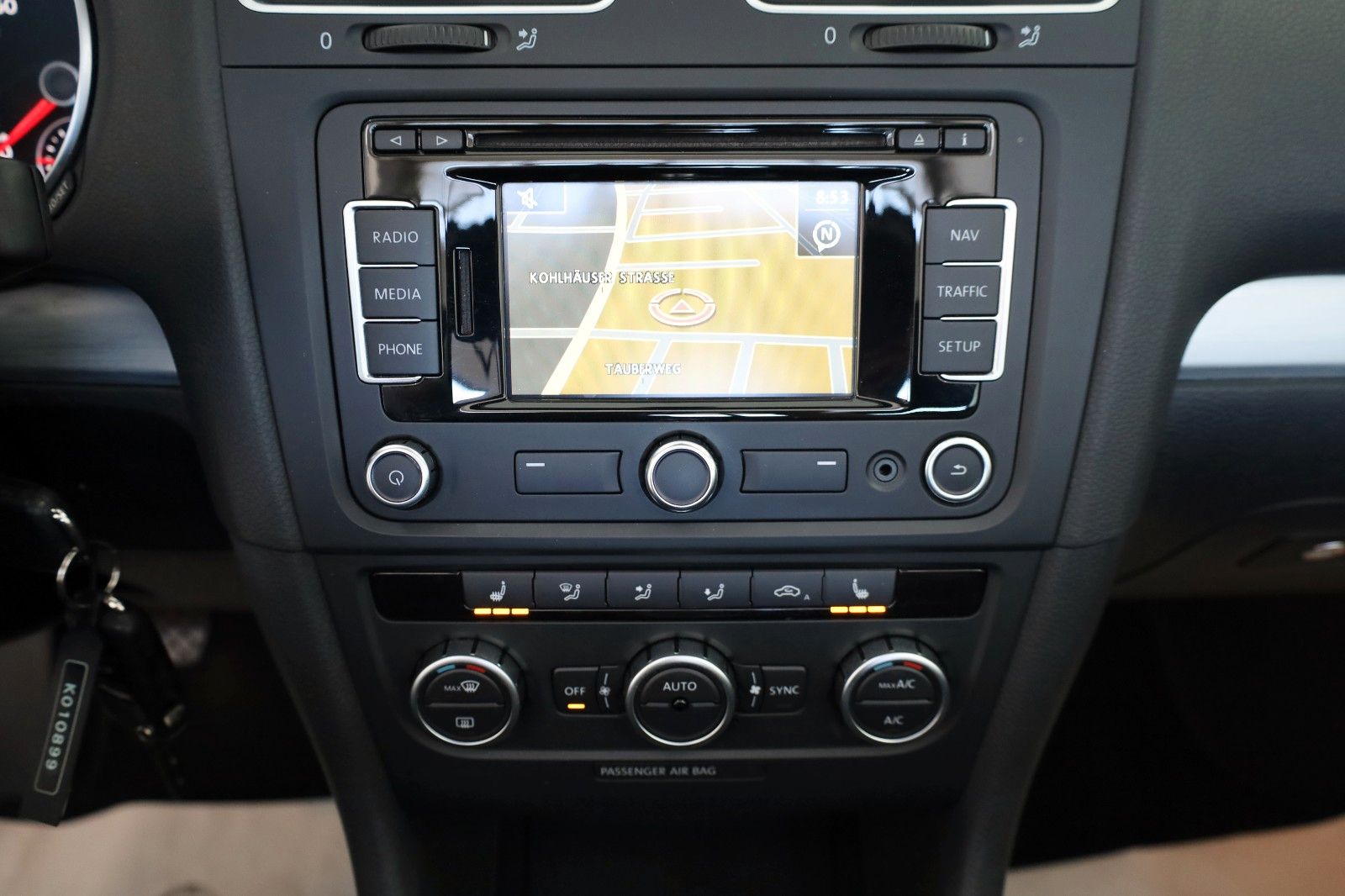 Fahrzeugabbildung Volkswagen Golf VI Cabriolet Cup Navi,SH,Kamera,PDC,SR+WR