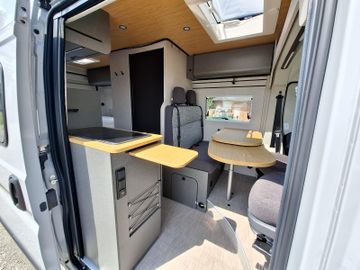 HYMER  ERIBA  HYMERCAR Redwood 601 Trail AHK Lithium LED Schwenkbad