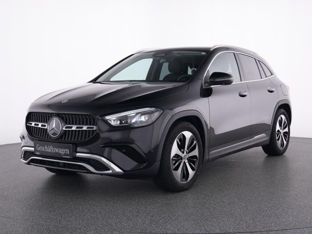 Mercedes-Benz GLA 180 PROGRESSIVE+19''+PANO+AHK+KEYLESS+360°++