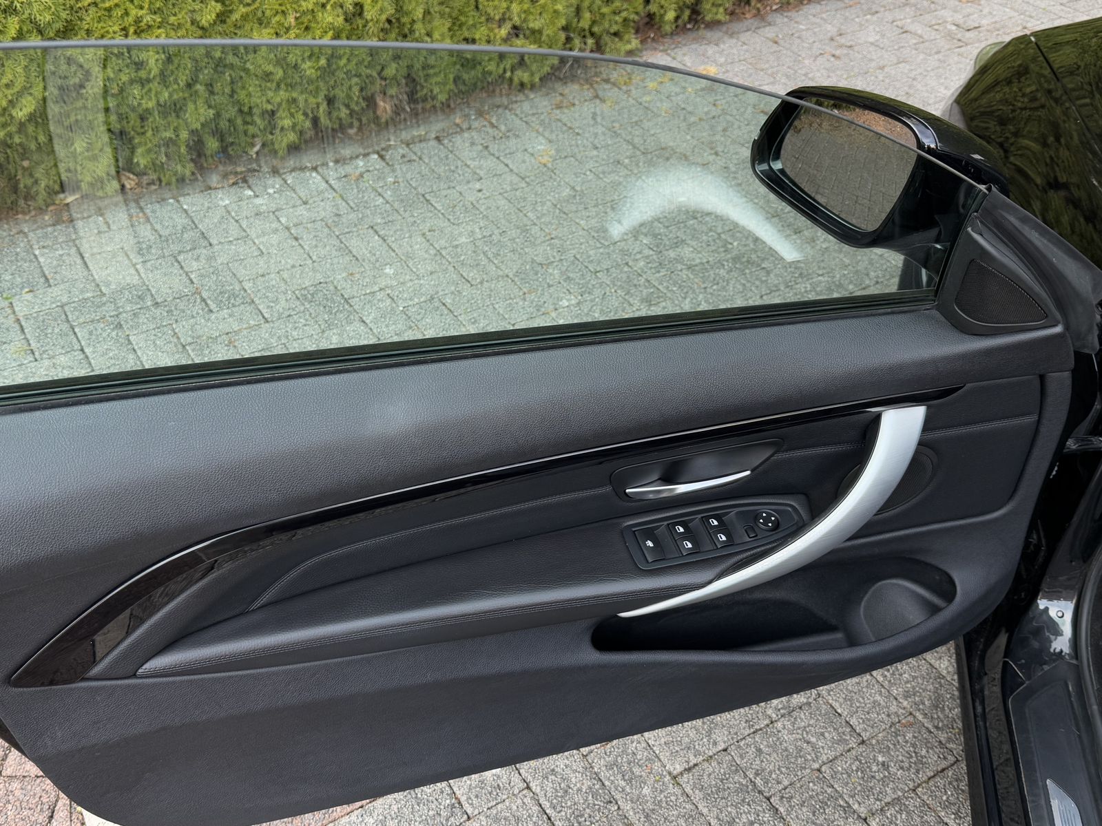 Fahrzeugabbildung BMW 420 d Cabrio M Sport Aut. XEN+SHZ+KAM+NAV+LEDER+